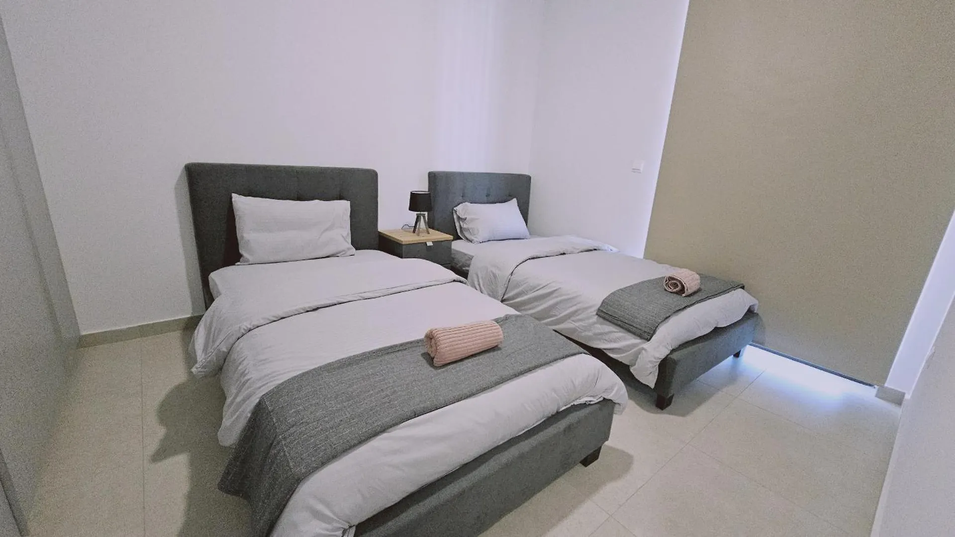 Stay Diamond Apartment Larnaca 0*,  Cipru